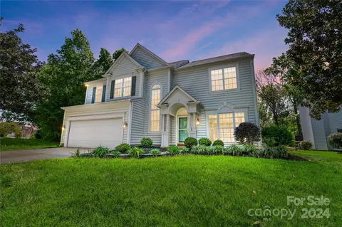 6212 Downfield Wood Dr, Charlotte, NC 28269