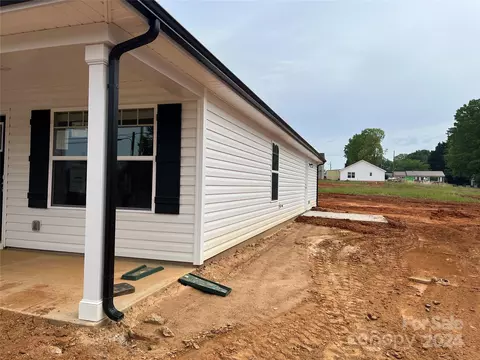 Exterior - 703 3rd Se St SE, Conover, NC 28613 photo 2 of 2