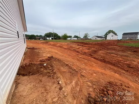 Other - 703 3rd Se St SE, Conover, NC 28613 photo 6 of 6