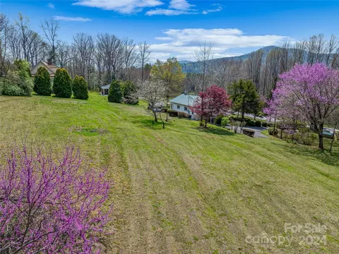55 Terrys Creek Rd, Zirconia, NC 28790