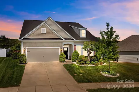 2118 Seagull Dr, Denver, NC 28037