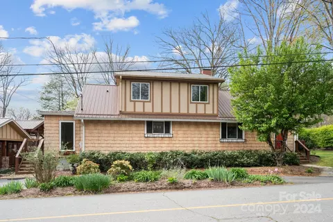 100 4th St, Black Mountain, NC 28711