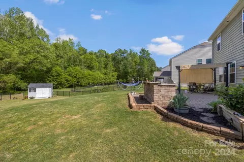 Exterior - 10682 Sapphire Trl, Davidson, NC 28036 photo 8 of 11
