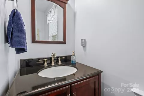 Bath - 10682 Sapphire Trl, Davidson, NC 28036 photo 1 of 4
