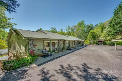 44 Jervey Rd, Tryon, NC 28782