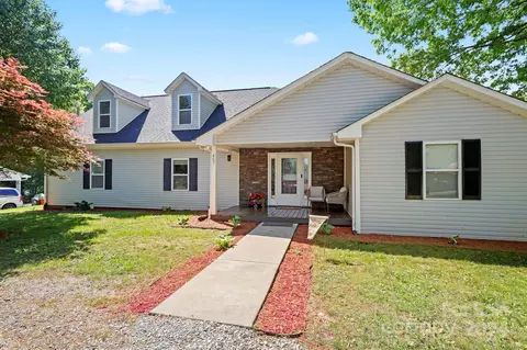 467 Pads Rd, Wilkesboro, NC 28697