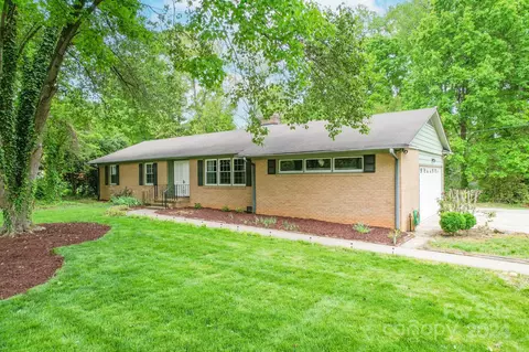 634 Gum Branch Rd, Charlotte, NC 28214