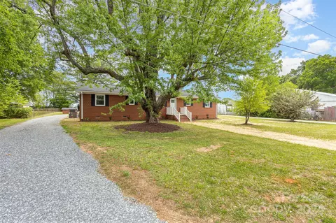 Exterior - 5755 Bertie Ave, Salisbury, NC 28147 photo 6 of 8