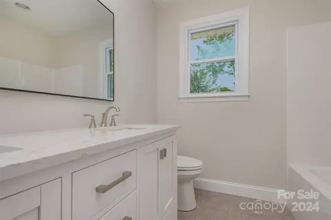 Bath - 5755 Bertie Ave, Salisbury, NC 28147 photo 1 of 3