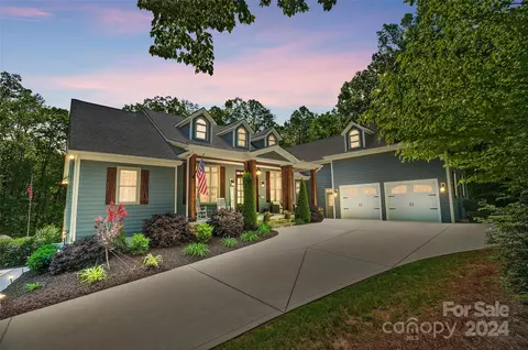 1761 Timber Run Dr, Iron Station, NC 28080