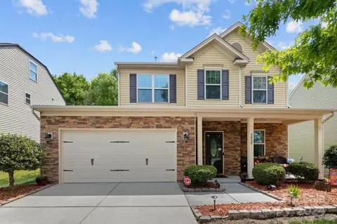 2920 Parsifal Ln, Charlotte, NC 28213