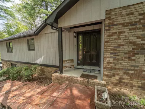 Exterior - 220 Stonebrook Dr, Hendersonville, NC 28791 photo 3 of 8