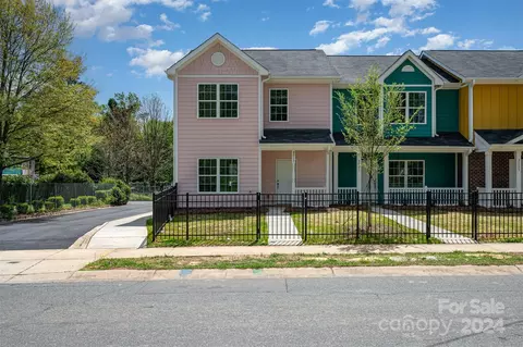 2017 Catherine Simmons Ave, Charlotte, NC 28216