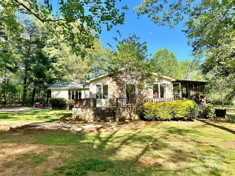 122 T Bird Dr, Statesville, NC 28625