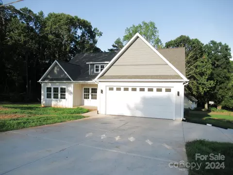 Exterior - 227 Golf Course Rd, Maiden, NC 28650 photo 2 of 7