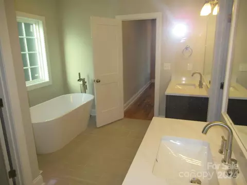 Bath - 227 Golf Course Rd, Maiden, NC 28650 photo 2 of 3