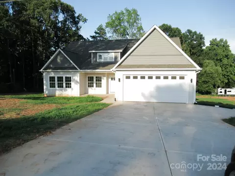 227 Golf Course Rd, Maiden, NC 28650