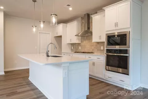 109 A Forest Lake Blvd, Mooresville, NC 28117