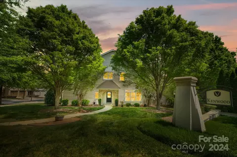 8547 Loxton Cir, Charlotte, NC 28214