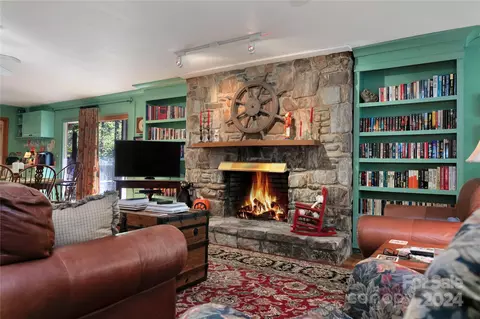 50 Summer Rd, Cedar Mountain, NC 28718 photo 11