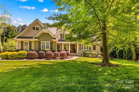 170 Bayberry Creek Cir, Mooresville, NC 28117
