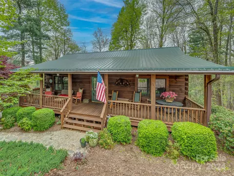 Exterior - 535 Glen Echo Cir, Saluda, NC 28773 photo 2 of 14