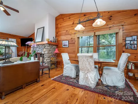 Dining - 535 Glen Echo Cir, Saluda, NC 28773 photo 2 of 2