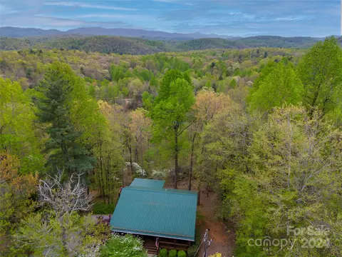 View/Area - 535 Glen Echo Cir, Saluda, NC 28773 photo 3 of 7