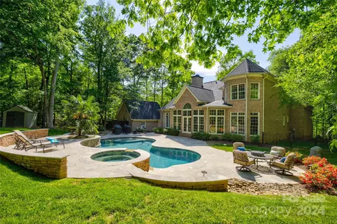 828 Savile Ln, Fort Mill, SC 29715