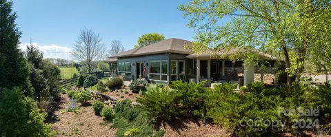 88 Governor Thomson Ter, Weaverville, NC 28787