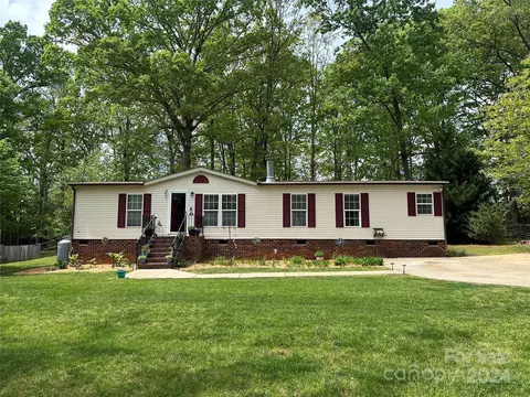 298 Sailwinds Rd, Mooresville, NC 28115