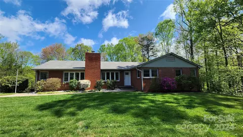 117 Fairmont Rd, Candler, NC 28715