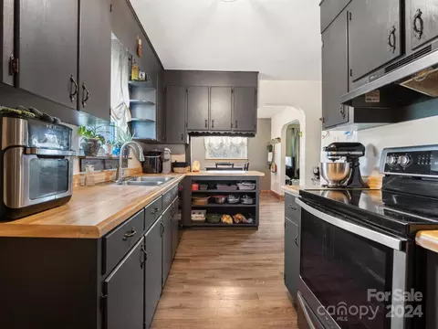 Kitchen - 78 Circle Dr, Canton, NC 28716 photo 3 of 3