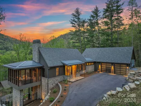 156 Brookwood Rd, Asheville, NC 28804