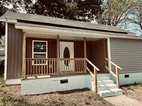 42 White St, Chester, SC 29706