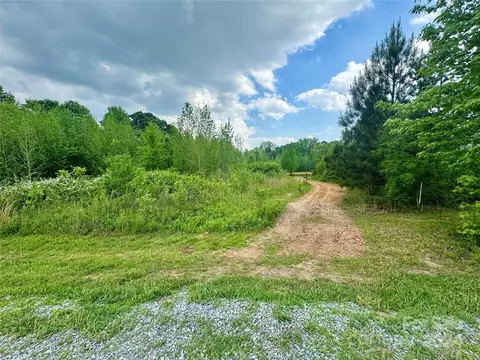000 Wade Rd, Oakboro, NC 28129