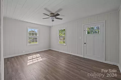 416 Eighth Ave, Gastonia, NC 28054