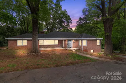 700 W Henderson St, Salisbury, NC 28144