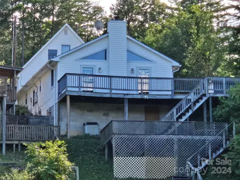 138 Strand Rd, Badin Lake, NC 28127