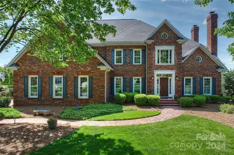 7002 Seton House Ln, Charlotte, NC 28277