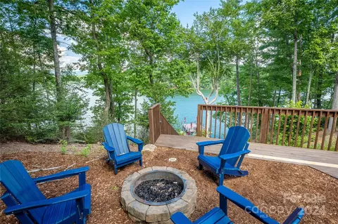 Exterior - 341 Dockside Dr, Nebo, NC 28761 photo 5 of 12