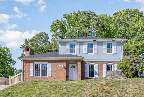 1429 Fern Valley Dr, Charlotte, NC 28216