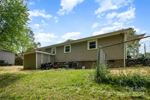 Exterior - 806 Chestnut St, Stanley, NC 28164 photo 9 of 10