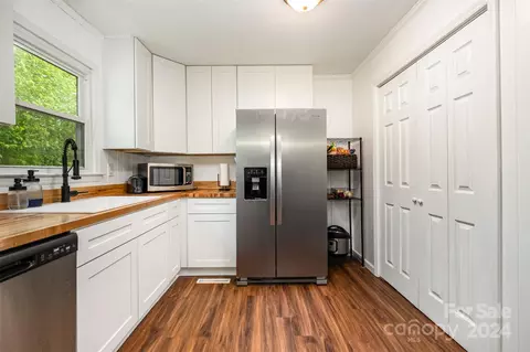 Kitchen - 806 Chestnut St, Stanley, NC 28164 photo 3 of 3