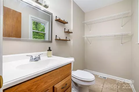 Bath - 806 Chestnut St, Stanley, NC 28164 photo 2 of 2