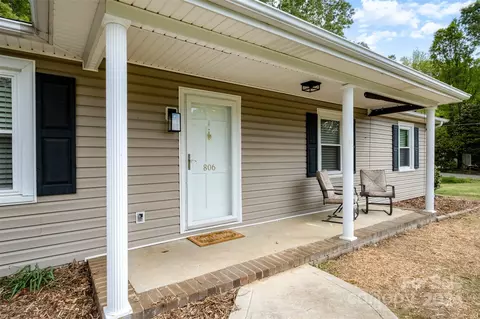 Exterior - 806 Chestnut St, Stanley, NC 28164 photo 3 of 10