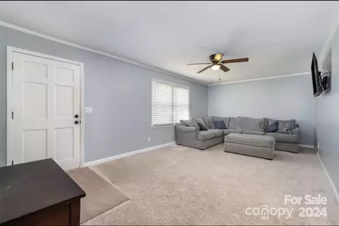 Living - 806 Chestnut St, Stanley, NC 28164 photo 2 of 2