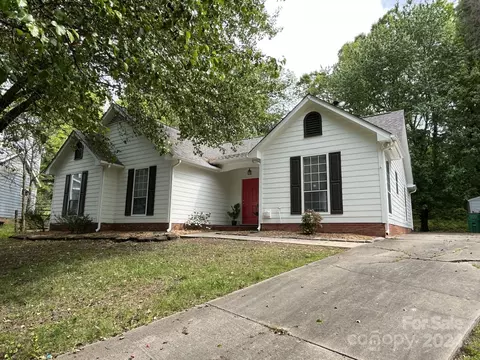 2735 Bishopton Pl, Charlotte, NC 28216