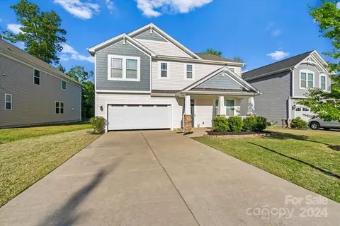 1440 Kings Grove Dr, York, SC 29745