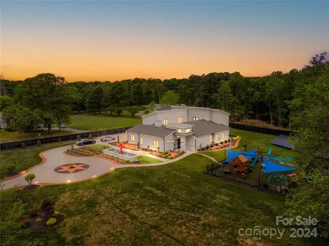 15700 Youngblood Rd, Charlotte, NC 28278